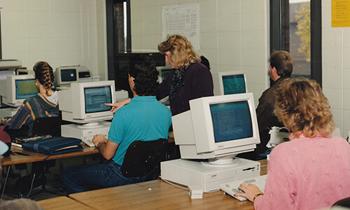 教室中的1990年代計算機